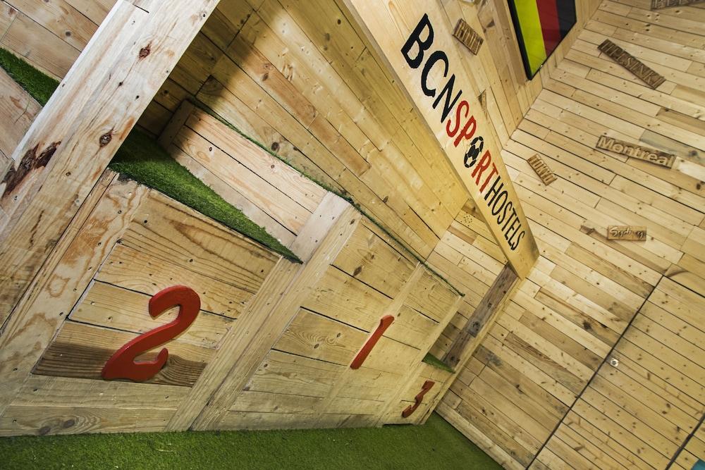 Bcnsporthostels Barcelona Bagian luar foto