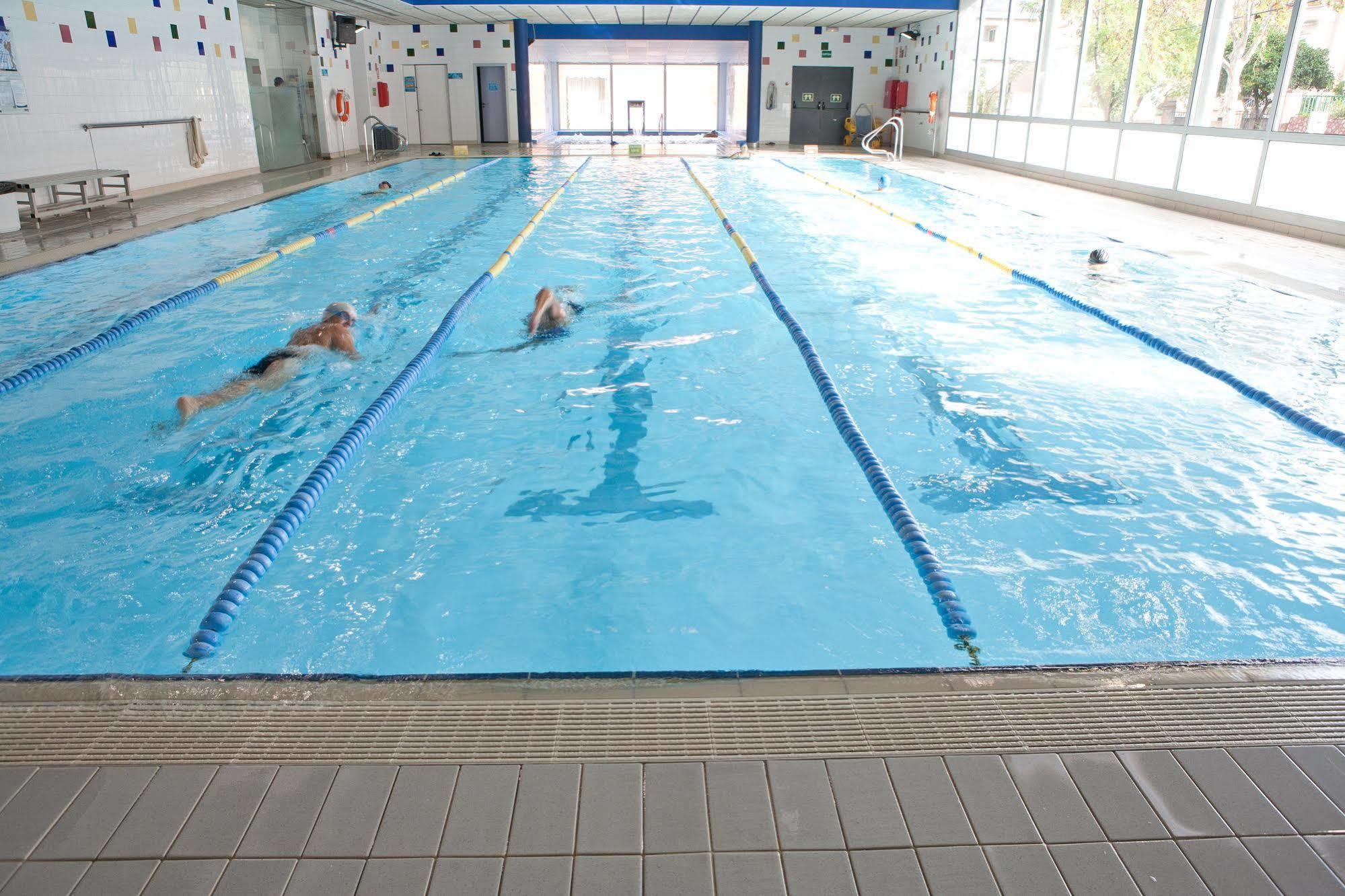 Bcnsporthostels Barcelona Bagian luar foto